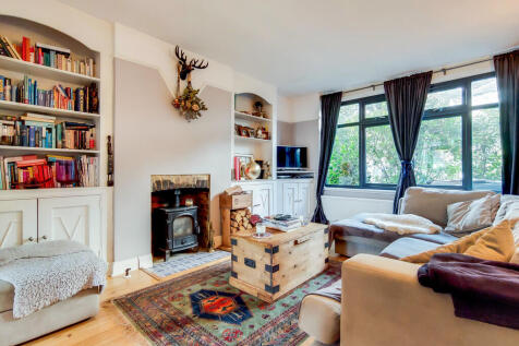 5 bedroom terraced house for sale