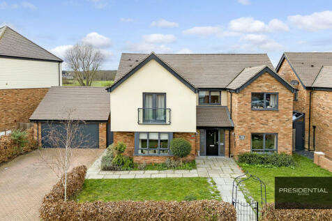 5 bedroom detached house for sale