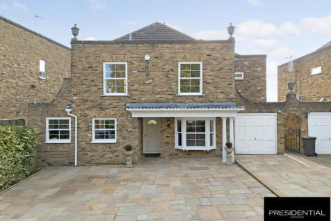 Chigwell IG7 5 bed detached house for sale