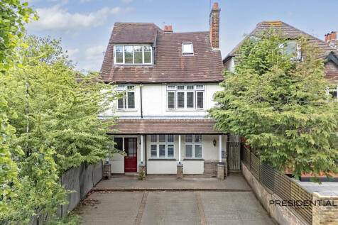 Northwood HA6 2 bed flat for sale