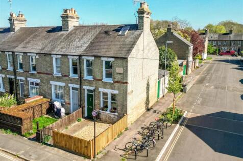 Oxford Road, Cambridge CB4 2 bed end of terrace house for sale