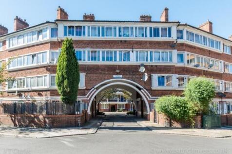 3 bedroom maisonette for sale