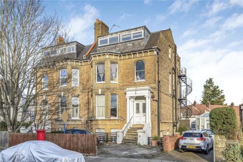 Stanley Road, Teddington, TW11 2 bed apartment for sale