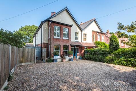 4 bedroom semi-detached house for sale