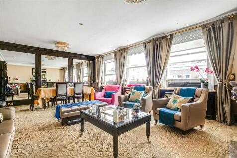 Queen's Gate Place, South Kensington... 2 bed maisonette for sale