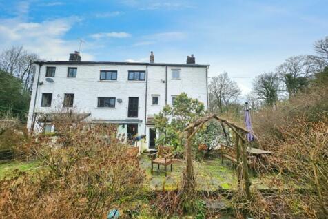 4 bedroom terraced house for sale