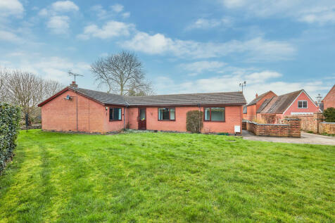 3 bedroom detached bungalow for sale