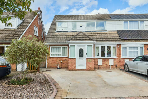 4 bedroom semi-detached house for sale