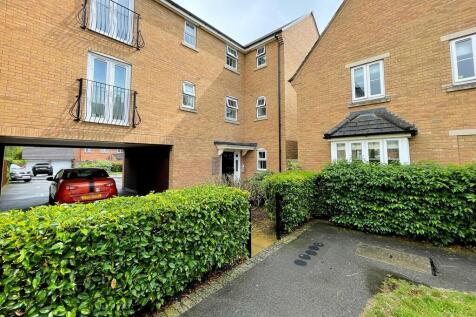 2 bedroom ground floor flat for sale