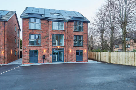 2 bedroom ground floor flat for sale