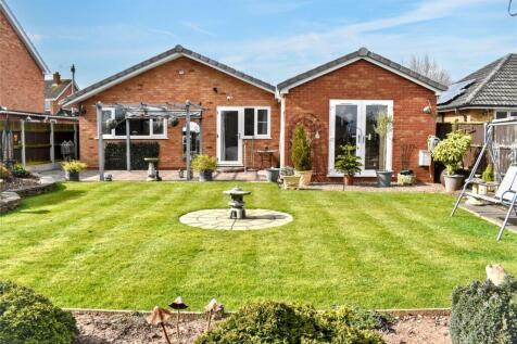 Ravenscroft Drive, Worcestershire WR9 3 bed bungalow for sale