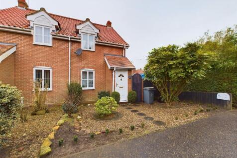 Chapel Street, Cawston, Norwich 2 bed semi