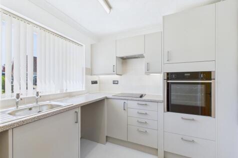 2 bedroom semi-detached bungalow for sale