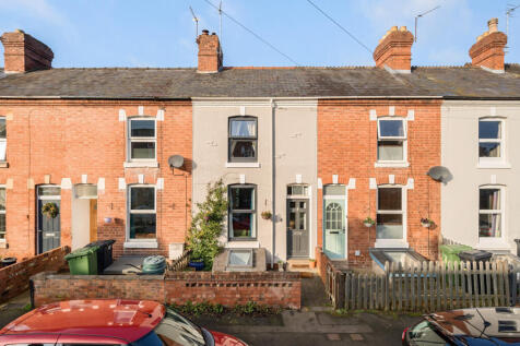 Hereford HR4 2 bed terraced house for sale
