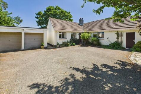 4 bedroom bungalow for sale