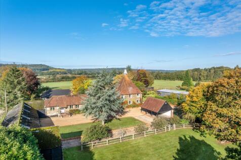 6 bedroom detached house for sale
