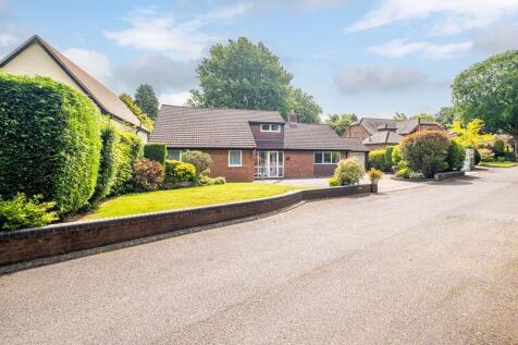 Highgate, Streetly, Sutton Coldfield 3 bed detached bungalow for sale