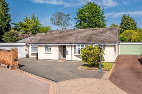 4 bedroom detached bungalow for sale