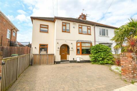 4 bedroom semi-detached house for sale