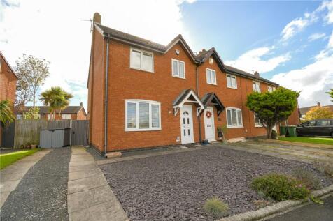 3 bedroom semi-detached house for sale