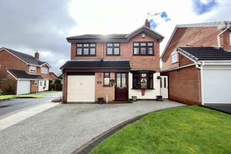 4 bedroom detached house for sale