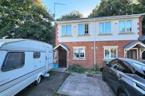 2 bedroom semi-detached house for sale