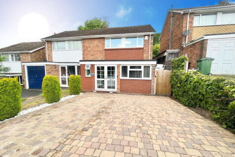 Woods Lane, Brierley Hill DY5 3 bed semi