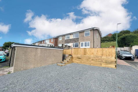 Bittern Walk, Brierley Hill DY5 3 bed semi