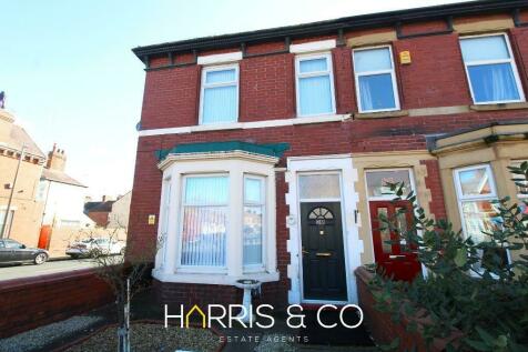 4 bedroom end of terrace house for sale