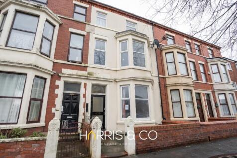 London Street, Fleetwood, FY7 7 bed house of multiple occupation for sale