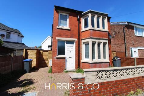 Harcourt Road, Blackpool, FY4 3 bed detached house for sale