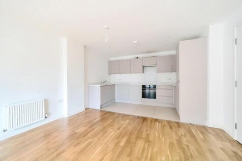 Orchid Court, West Street... 3 bed apartment for sale