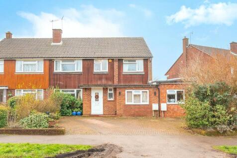 Farm Way, Hertfordshire WD23 5 bed semi