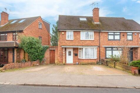 Coates Way, Hertfordshire WD25 5 bed semi