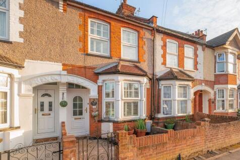Watford, Hertfordshire WD18 3 bed terraced house for sale