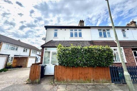 3 bedroom end of terrace house for sale