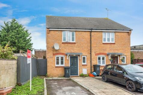 2 bedroom semi-detached house for sale