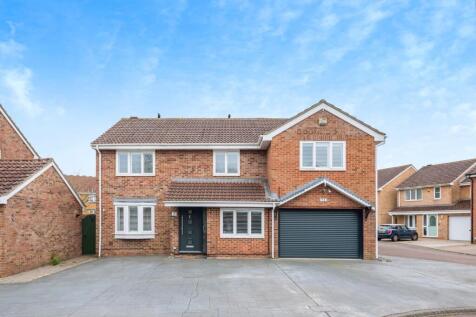 5 bedroom detached house for sale