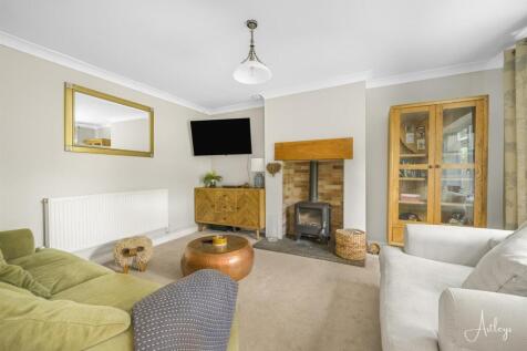 Pennard Drive, Southgate, Swansea 3 bed semi
