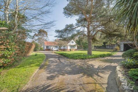 Newton Road, Newton, Swansea 4 bed detached bungalow for sale