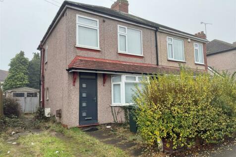 3 bedroom semi-detached house for sale