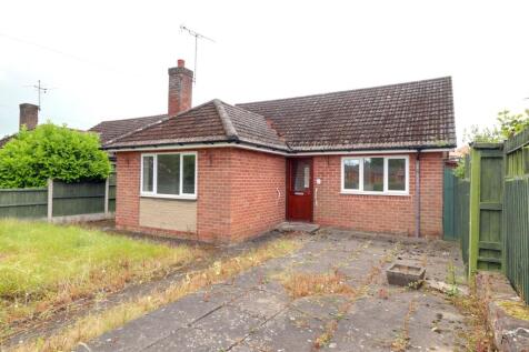 Shrewsbury Road, Market Drayton TF9 2 bed detached bungalow for sale