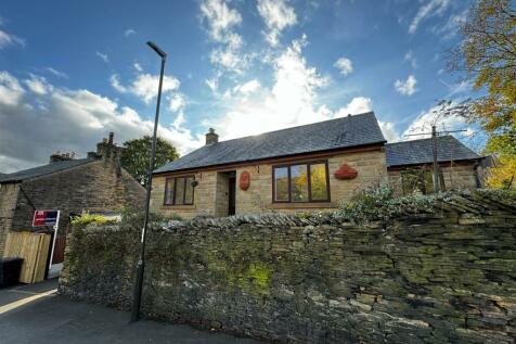 2 bedroom detached bungalow for sale