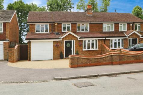6 bedroom semi-detached house for sale