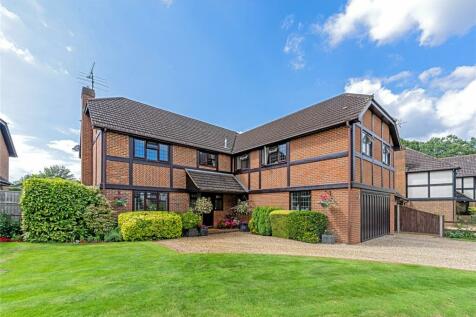 6 bedroom detached house for sale