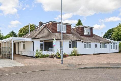2 bedroom semi-detached bungalow for sale