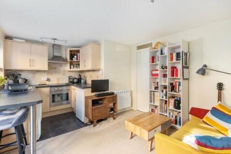 Wilkinson Way, London W4 1 bed flat for sale