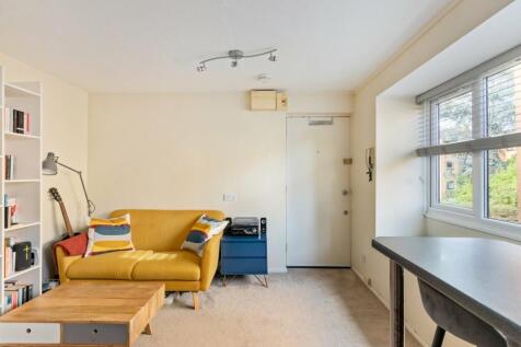 Wilkinson Way, London W4 1 bed flat for sale