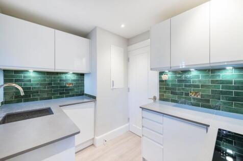 Ealing Village, London W5 4 bed flat for sale
