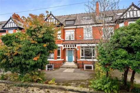 5 bedroom semi-detached house for sale